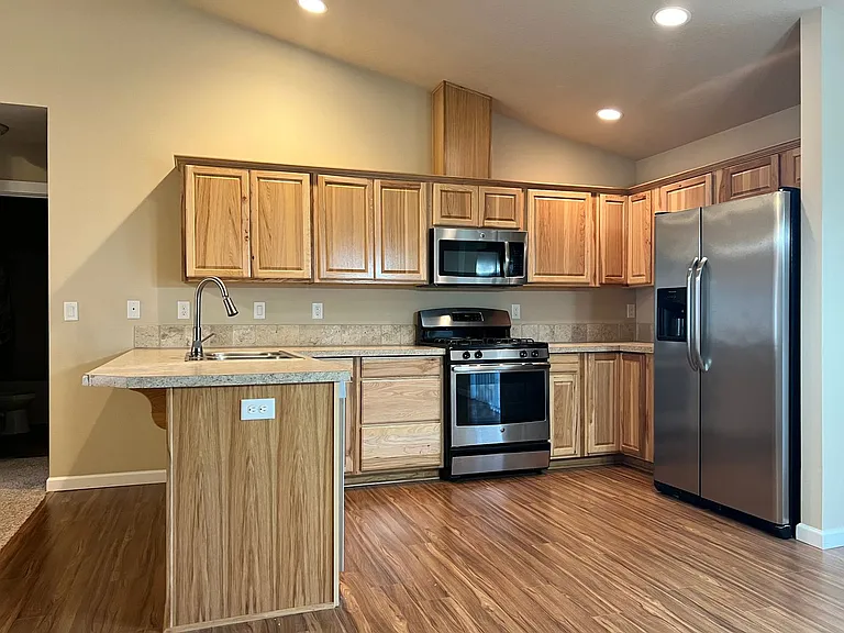 183 E Jadon Dr — Photo 4