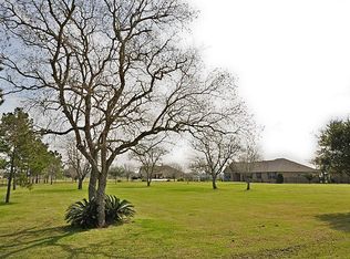 870 Barrell Rd, Alvin, TX 77511