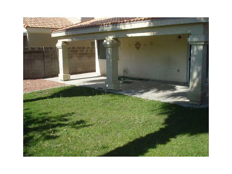 Building Photo - 216 Clifton Heights Dr