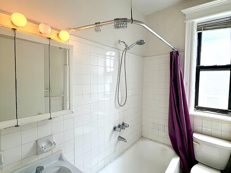 32-38 30th St #4C — Photo 4