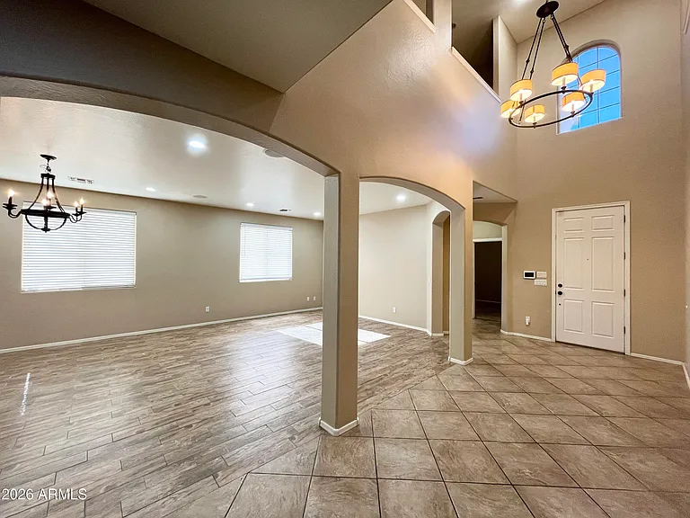 17269 W Morning Glory St — Photo 4