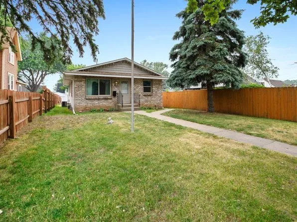 1556 Beech St, Saint Paul, MN 55106