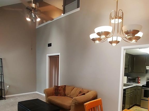 2nd image of 118 Brookwood Ln