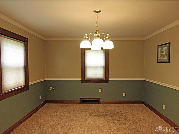 3rd image of 932 W North St