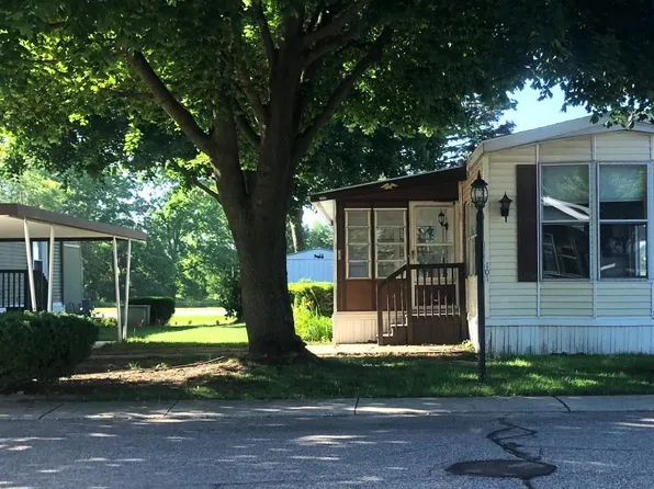 101 Spruce Dr, Jonesville, MI 49250