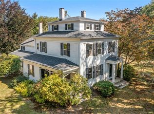 957 Saugatucket Rd, South Kingstown, RI 02879