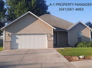 647 W Johns Ave, Hermiston, OR 97838