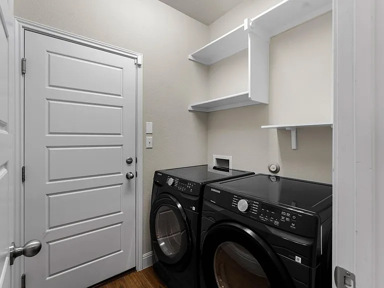 1104 Chad Dr — Photo 27