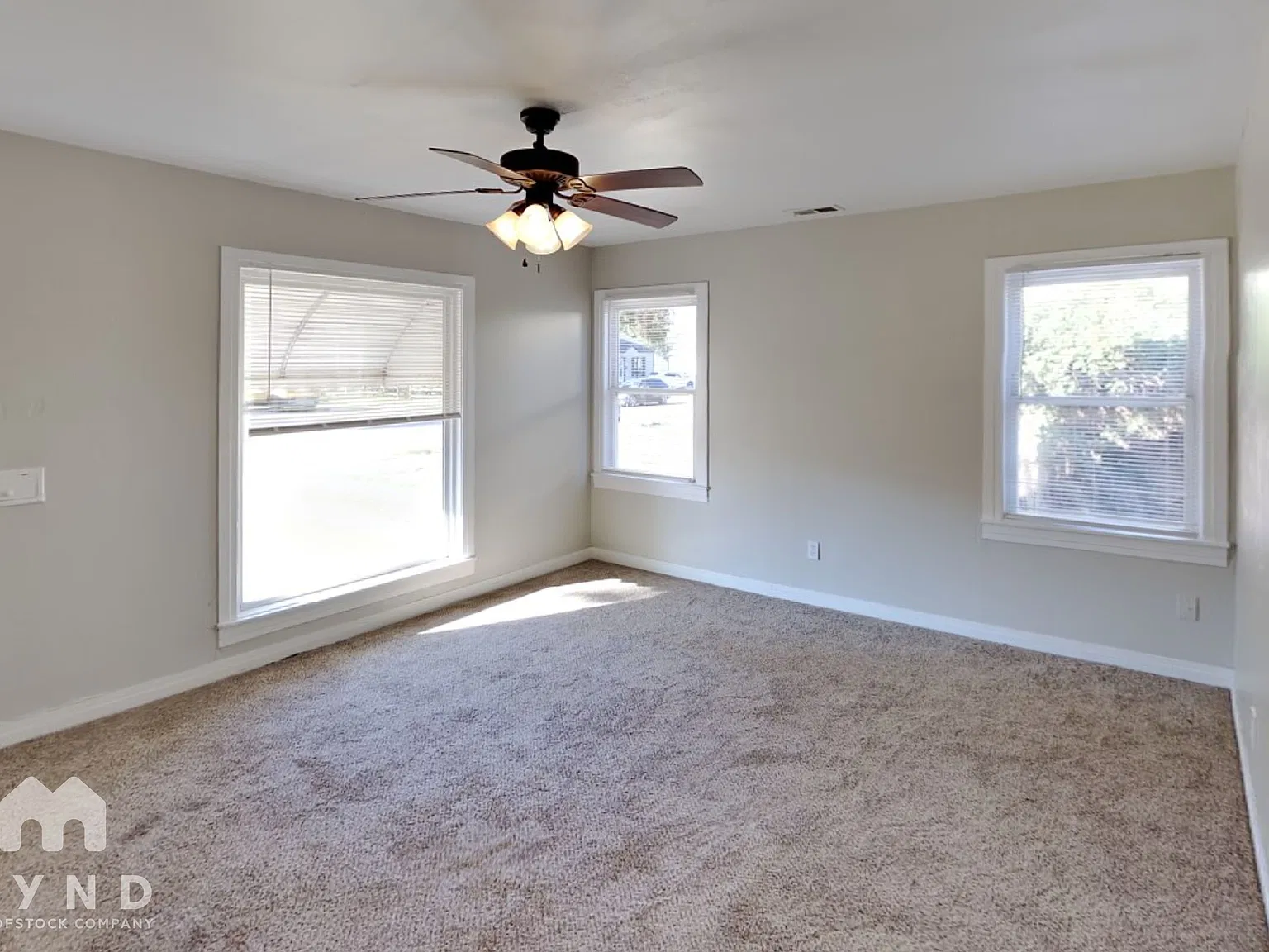 2 bed, 1.0 bath, 928 sqft, $979 — Photo 4