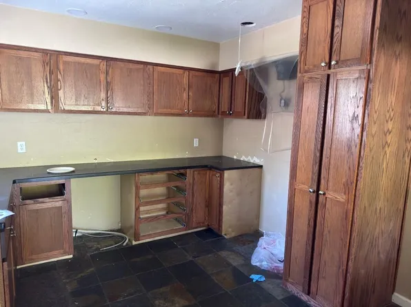 265 Redway Dr, Redway, CA 95560