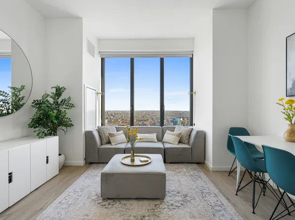 545 Vanderbilt Avenue image 1 of 10