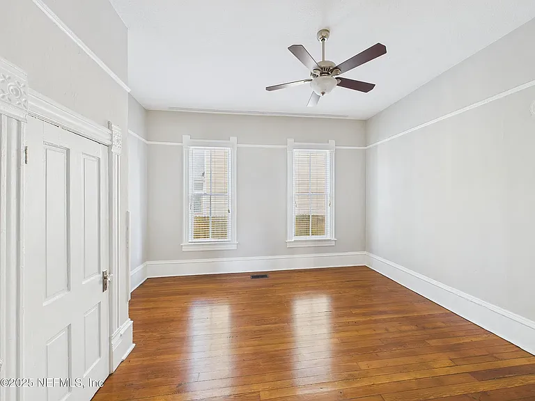 1251 Hubbard St #1 — Photo 11