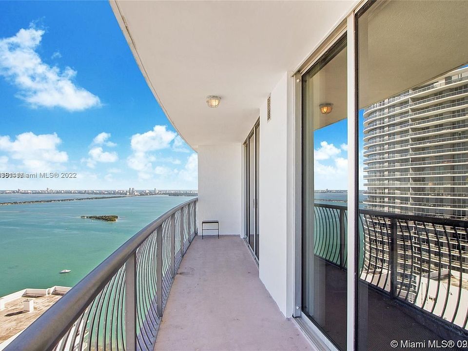 1st image of 1750 N Bayshore Dr APT 4609