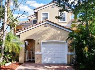 1561 Seagrape Way, Hollywood, FL 33019