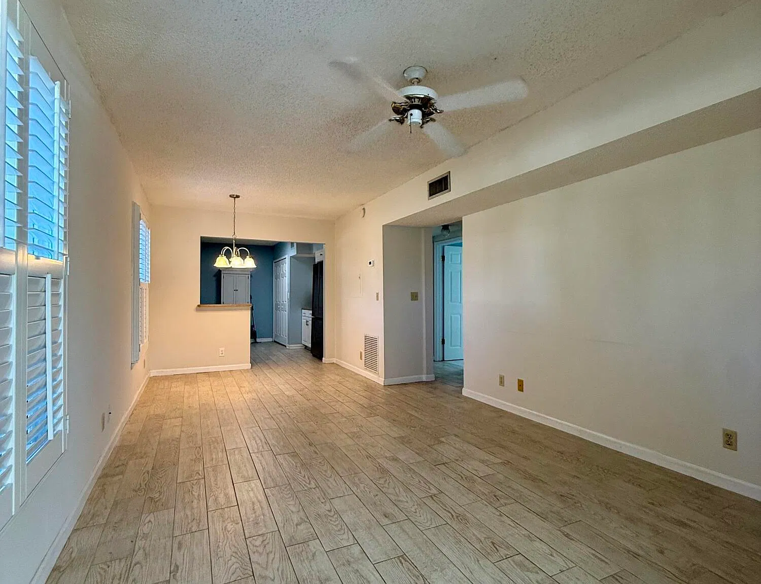 2 bed, 1.5 bath, 955 sqft, $2,450 — Photo 3