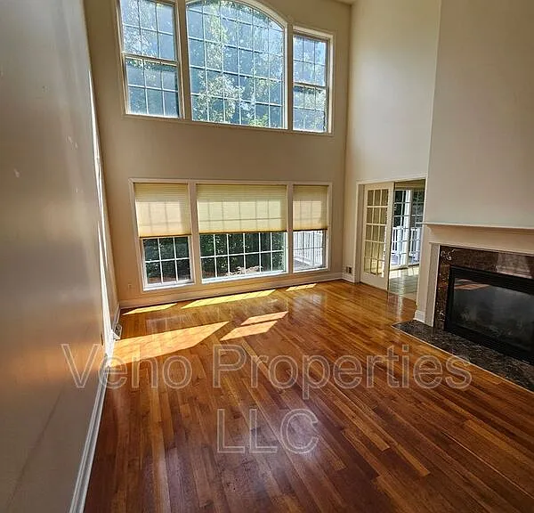 5 Brighton Ct — Photo 6