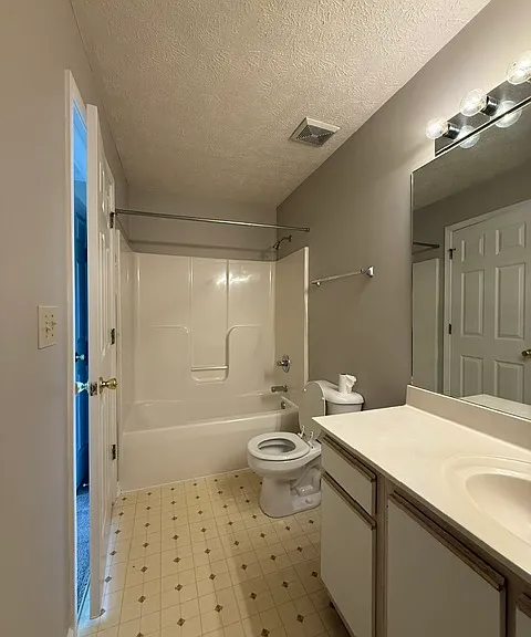 402 Dabney Dr #8 — Photo 7