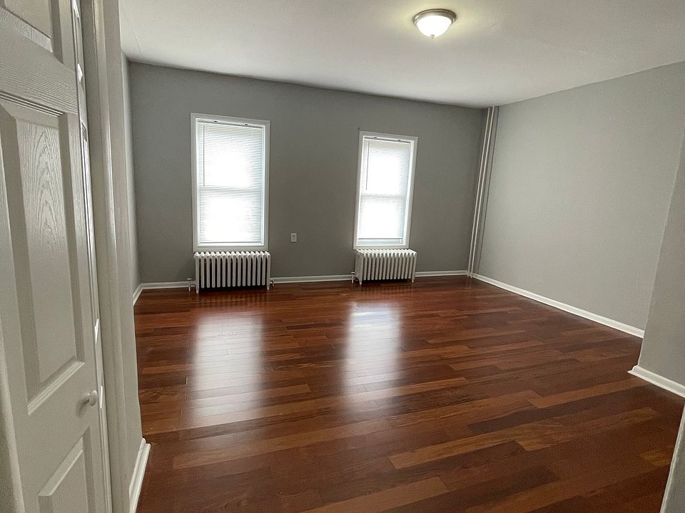 1st image of 4628 Penn St Floor 2