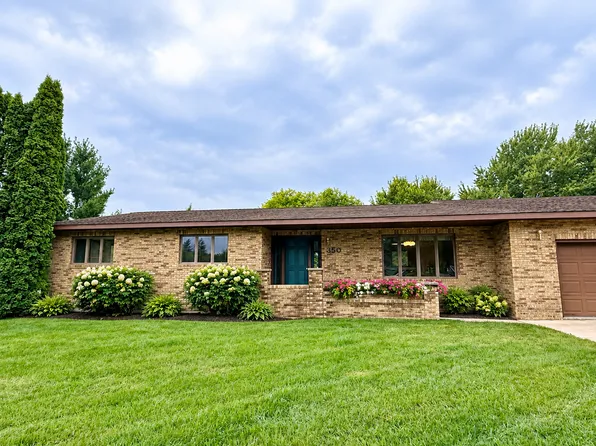 350 6th St NE, Perham, MN 56573