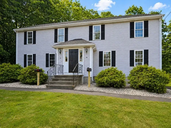 34-36 Hammond St, Bridgewater, MA 02324