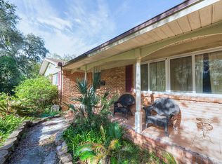 10121 Lake View Rd W, Jacksonville, FL 32225