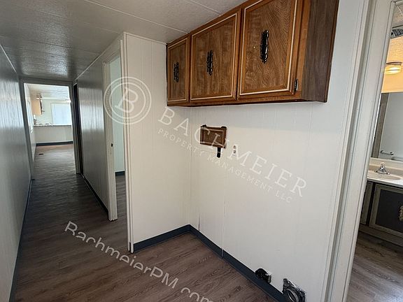 5th image of 2918 NE Riverside Ave Space C