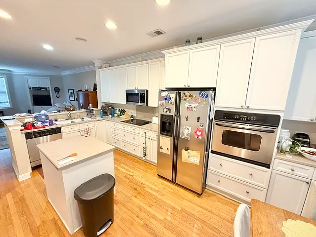 2 bed, 2.5 bath, 1600 sqft, $3,500 — Photo 3