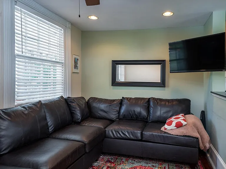 33 Pitt St #11 — Photo 9