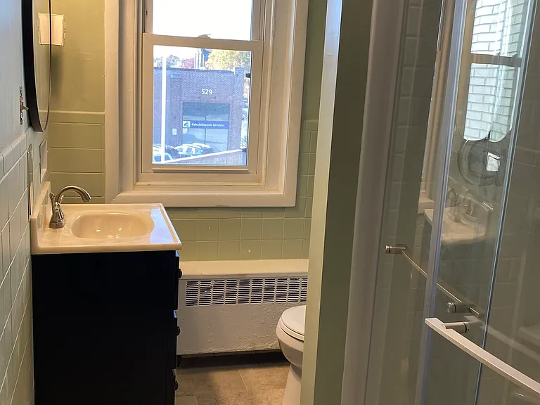 513 W Broad St #2 — Photo 11