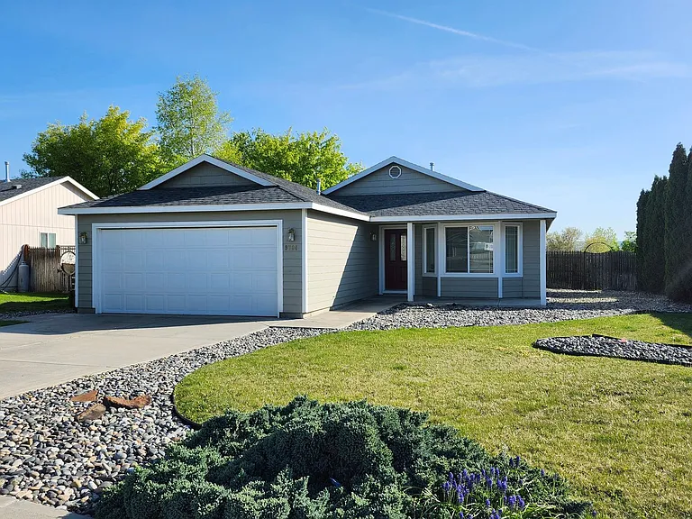 9704 Welsh Dr — Photo 2