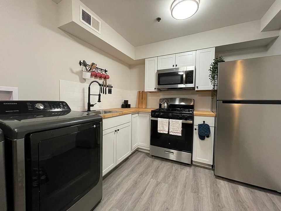 brand new appliances w WD in unit