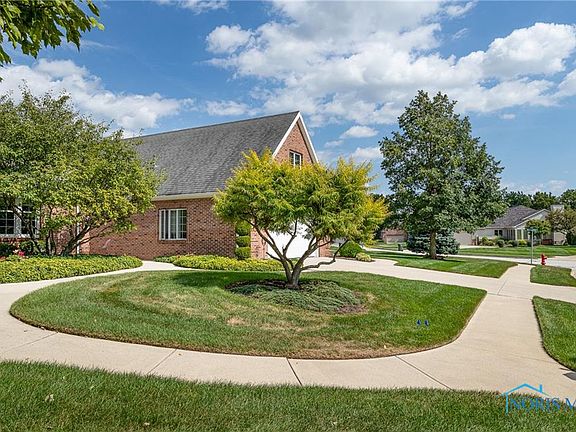 3rd image of 1046 Lindenwood Ln