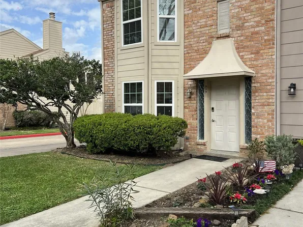 800 Country Place Dr, Houston, TX