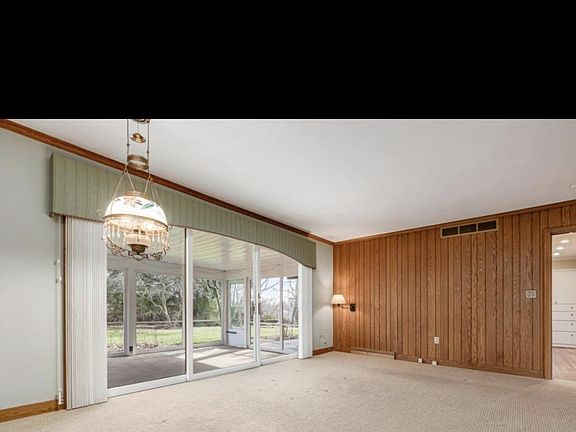 3rd image of 854 E Village Dr