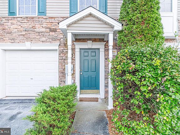 3rd image of 374 Bruaw Dr