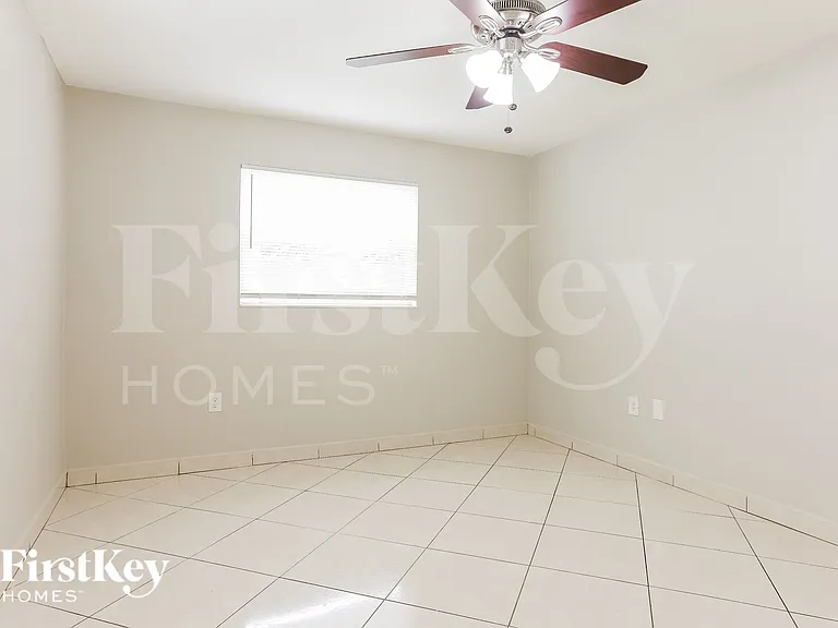 6891 NW 25th Ct — Photo 13