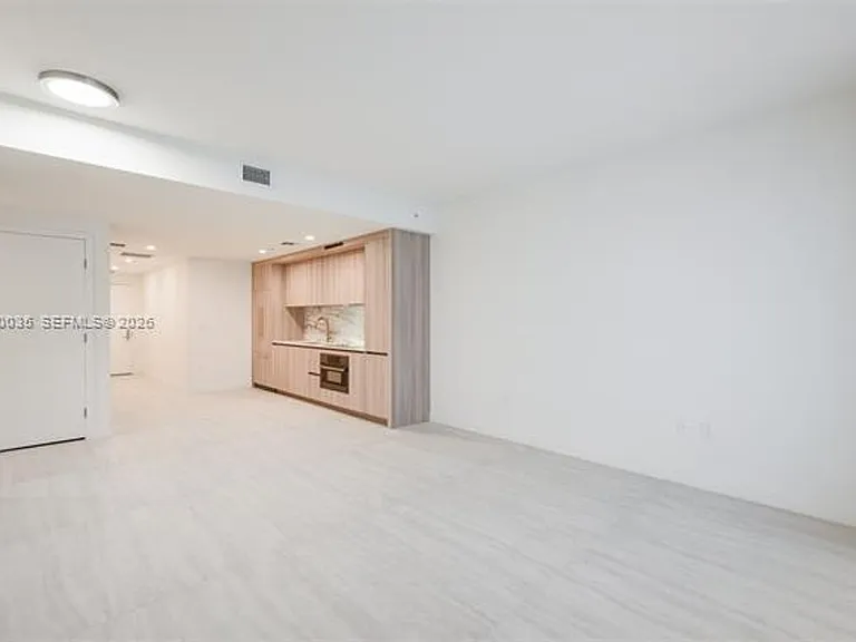 77 SE 5th St #2603 — Photo 5