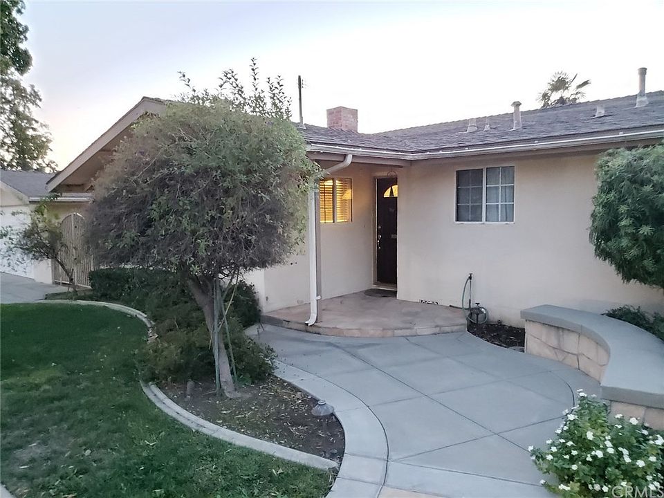 1st image of 562 E Covina Blvd