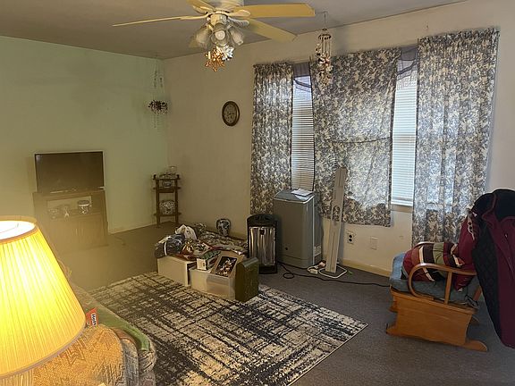 4th image of 217 Dogwood Dr