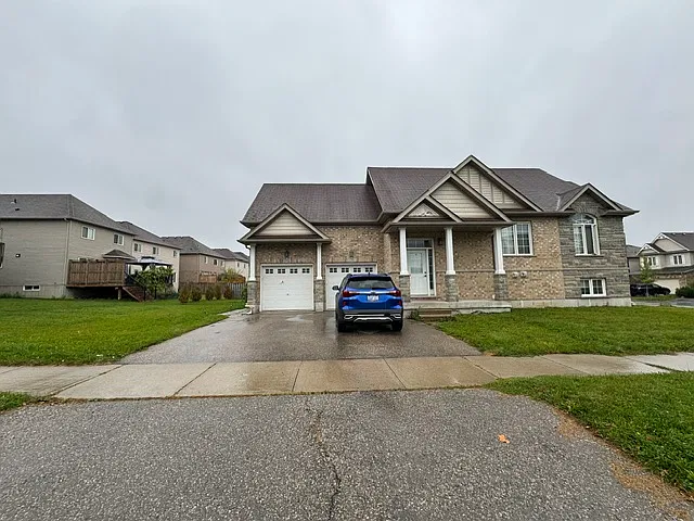279 Countrystone Cres #B