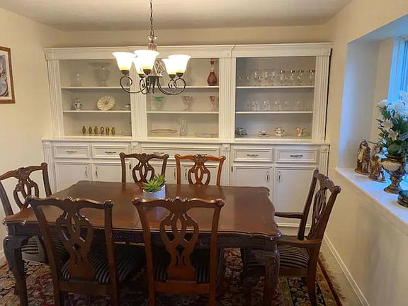 5th image of 4219 Shady Springs Dr
