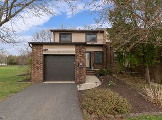 31 Chelsea Cir, Flemington, NJ