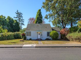 309 NE B St, Grants Pass, OR 97526