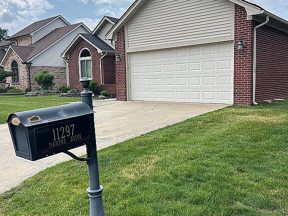 3rd image of 11297 Martha Dr