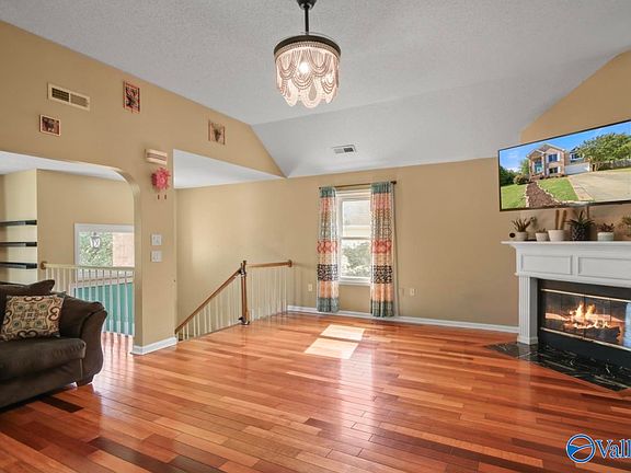3rd image of 229 Sunset Cir