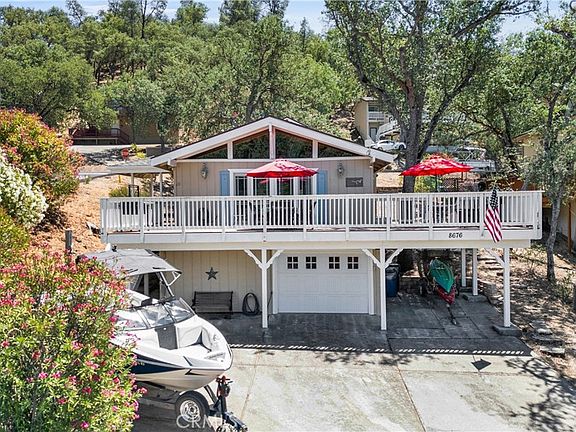 2nd image of 8676 Landlubber Ln