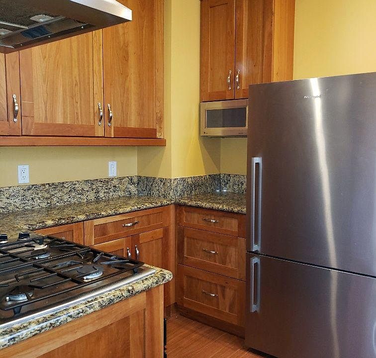 1st image of 168 Palm Ave APT 1