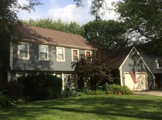 608 S Charles Ave, Naperville, IL 60540
