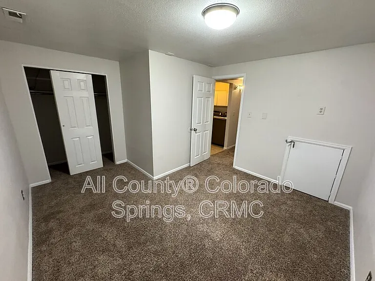 1138 Delaware Dr — Photo 22