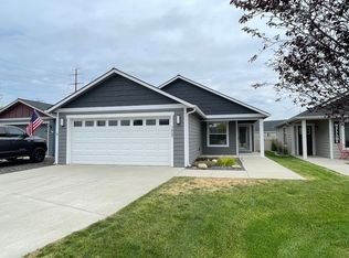 7922 W Kayak Ct, Rathdrum, ID 83858